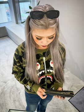 キオクエコ(KIOX eko) ホワイトベージュ/リタッチ/レイヤーカット/ハイトーン/髪質改善