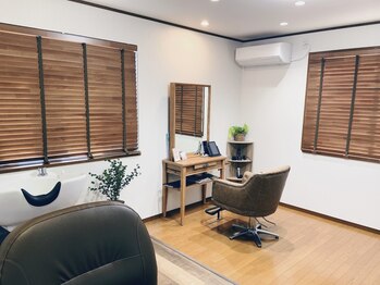 ダリア(Dahlia)の写真/骨格・髪質を見極め「なりたい自分」へ。丁寧にカウンセリングし、あなたの「なりたい」に寄り添います♪