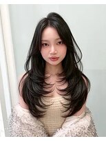 スリー 横浜(THREE)&nbsp;横浜/横浜駅/学割U24/前髪カット/顔周りカット/インナーカラー