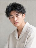黒髪ナチュラルツイストツーブロックコンマヘアー