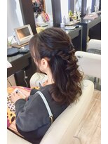 ヘアーアンドメイク シャンプー(hair&make shampoo)&nbsp;ゆる巻きハーフアップ