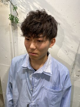 エル(EL by green) 【YUKI】ショートレイヤー×ツーブロック×刈り上げ