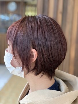 クオリス 上板橋店(QUALIS) 前下がりショートボブ　耳かけひし形ショート　チェリーレッド