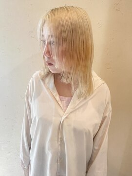 ユニコ(unico) 外国人風ベージュ