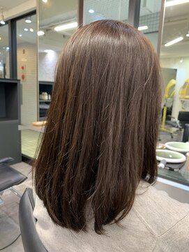 エイム 下北沢(aim) ふんわりミディアム　レイヤーカット