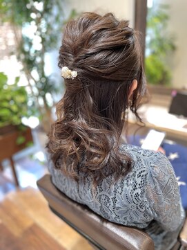 グッドネイバーズ 流山おおたかの森店(GOOD NEIGHBORS) 結婚式のアップスタイル!カジュアルハーフアップ!