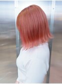 サーモンピンク