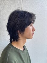 【川辺晴加】センターパートにミディアムウルフの抜け感ヘア
