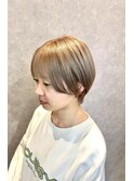耳掛けショート×ハイトーンカラー☆