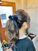 ラグズ 茅ヶ崎(LAGUZ)&nbsp;【ヘアセット】 リボン高め♪柔らかポニーテール 茅ヶ崎 湘南