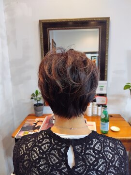 ミーノ(mｉｅｎｏ) オーガニックカラーで艶髪＆大人丸みショート