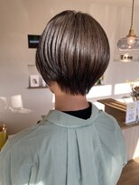 エンネ(Enne)&nbsp;丸みショート × アッシュグレージュ