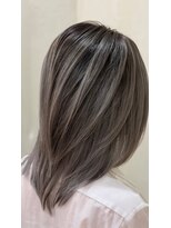 アイム アネックス サラ 南草津店(I'm annex sala) シャドールーツ シルバー