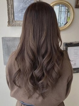 【大谷地駅1分☆】≪カット+カラー+トリートメント+ヘッドスパ\8800≫ダメージに最大限配慮し、艶髪へ☆