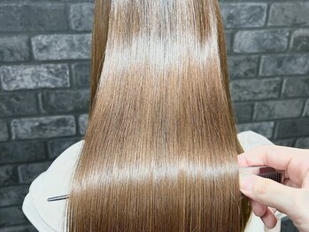 レヴール サロン ルート(reveul salon route)の写真/【北長瀬駅車で5分/駐車場有】髪の芯に潤いをチャージ!経験豊富なスタイリストの本格ケアトリートメント◎