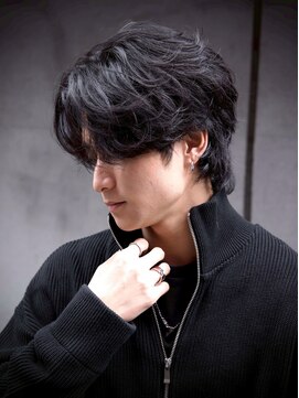 ルーシー 川越(LUCEY) センターパートフェザーパーマシャドウパーマメンズパーマ