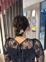 アース エレガンス 吉祥寺店(EARTH Elegance)&nbsp;編み込みで魅せる、上品シニヨンアレンジ