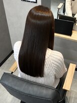 フィガロ バイ テイラー(FIGARO by Taylor)&nbsp;光で透ける艶ブラウンが魅せる上質美髪