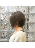 前下がりショートボブ&ハイライトカラー