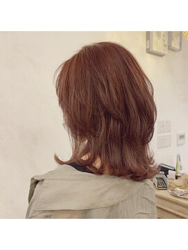 マウロア(MAULOA) "個性派深みピンクバイオレット×ミディウルフ"ayumi