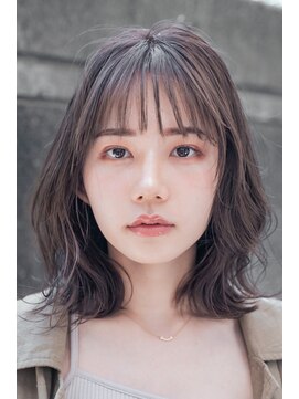 テイラー(Taylor) 束感前髪に美バランスのひし形ミディアムボブほんのり大人ムード