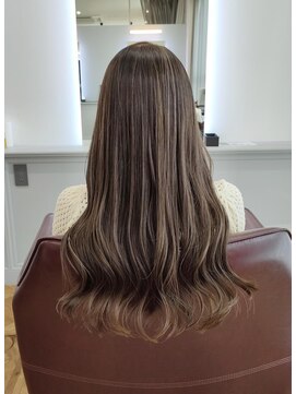 イロリ(ILOLI) ハイライト×ベージュ