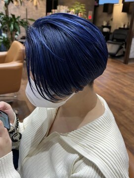 リィリ バイ ロダット 横浜(rili by LODAT) ショートボブ×ディープブルー【rili横浜】