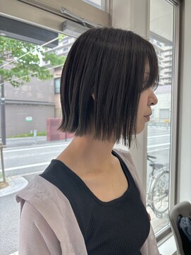 プレジールバイラファブリック(PLAISIR by LA FABRIQUE) 切りっぱなしボブ×くすみアッシュカラー【新村/PLAISIR/草加】