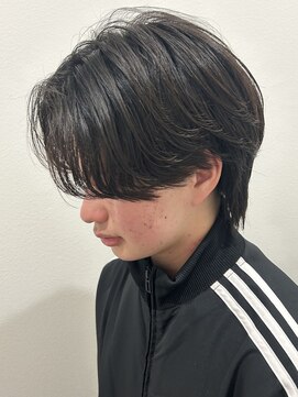 ヒュイル バイ ニアウ(Hwyl by Niau) メンズマッシュセンターパートスパイラルパーマニュアンスパーマ