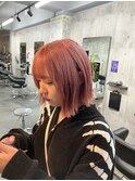 ピンクベージュ