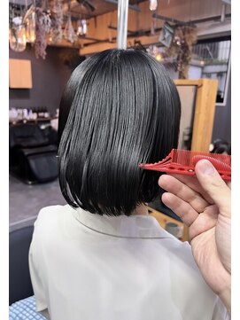 ルーシーバイパム 恵比寿(Lucy by PAM.) 癖がある方にオススメ！ダメージの少ない酸性ストレート