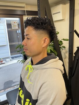 ヌーク(neuk) スキンフェードカット