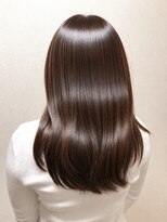 ウイ バイ ファースト 北四番丁店(u'i by first)&nbsp;自然な動きがあるナチュラルベージュスタイル