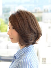 伸ばしかけヘアや白髪・エイジングケアにも最適なレイヤーボブ