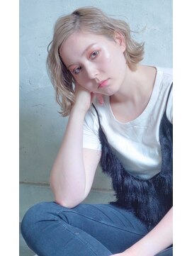 クシュ 所沢東口店(kusyu...) 大人かわいい#美髪#ネビージュ#ホワイトグレージュ#こなれミディ