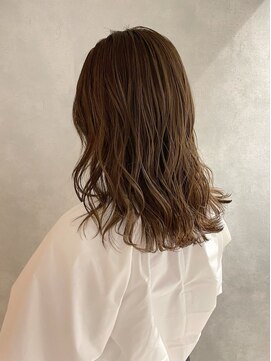 アイディール(:ideal) 20代30代40代☆柔らかさ抜群!シアーベージュ