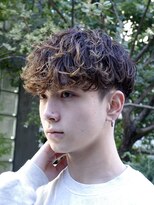 フィフス 渋谷(fifth)&nbsp;スペインカールスパイラルパーマツーブロックフェード刈り上げ