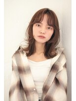 ファム(Fam) くびれヘア　レイヤー　ベージュ　パーマ　代官山　中目黒　渋谷