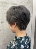 シルバーグレー