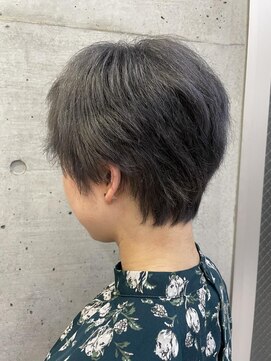 ヘアールーム プリズム(Hair room Prism) シルバーグレー