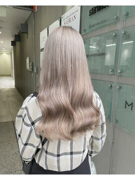 ブルー 盛岡店(BLUE) グレーベージュ/レイヤーロング/前髪パーマ