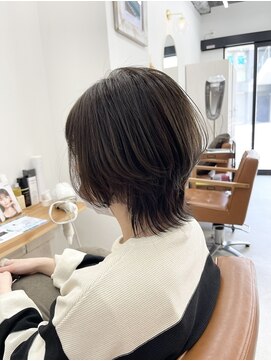 ティエル(TieLu) ミディアムウルフ×グレージュ×外国人風