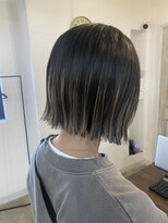 プティパ(Petit pas)&nbsp;切りっぱなしボブ×デザインカラー