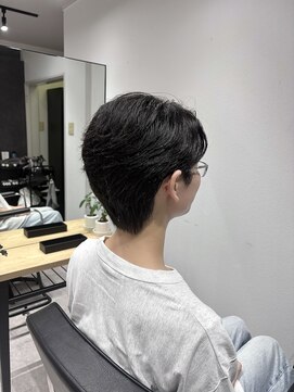 ブースト(BOOST) スッキリ襟足×センターパート