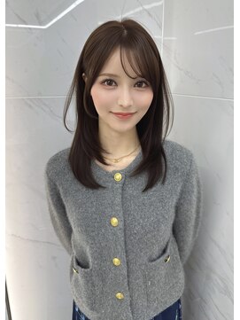 ベージュカラー×似合わせカット