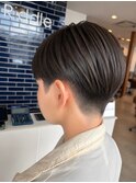 丸みシルエットの刈り上げショート