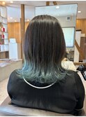 裾カラー、ターコイズブルー