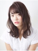 定番ミディのゆるパーマスタイル