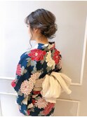 浴衣に合わせたルーズシニョン