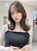 レイヤー 韓国ヘア ミルクティー ベージュ 顔まわりカット